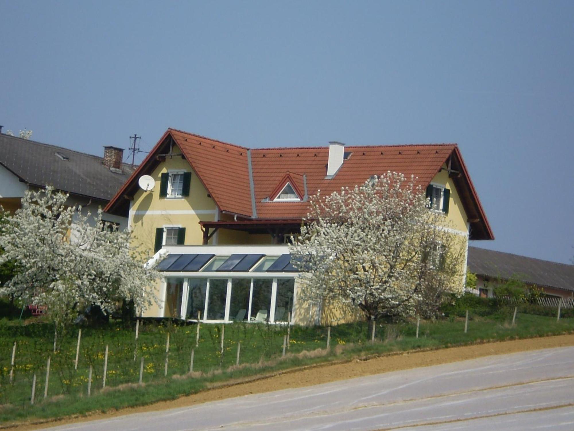 Gaestehaus Haagen Bad Waltersdorf Eksteriør billede